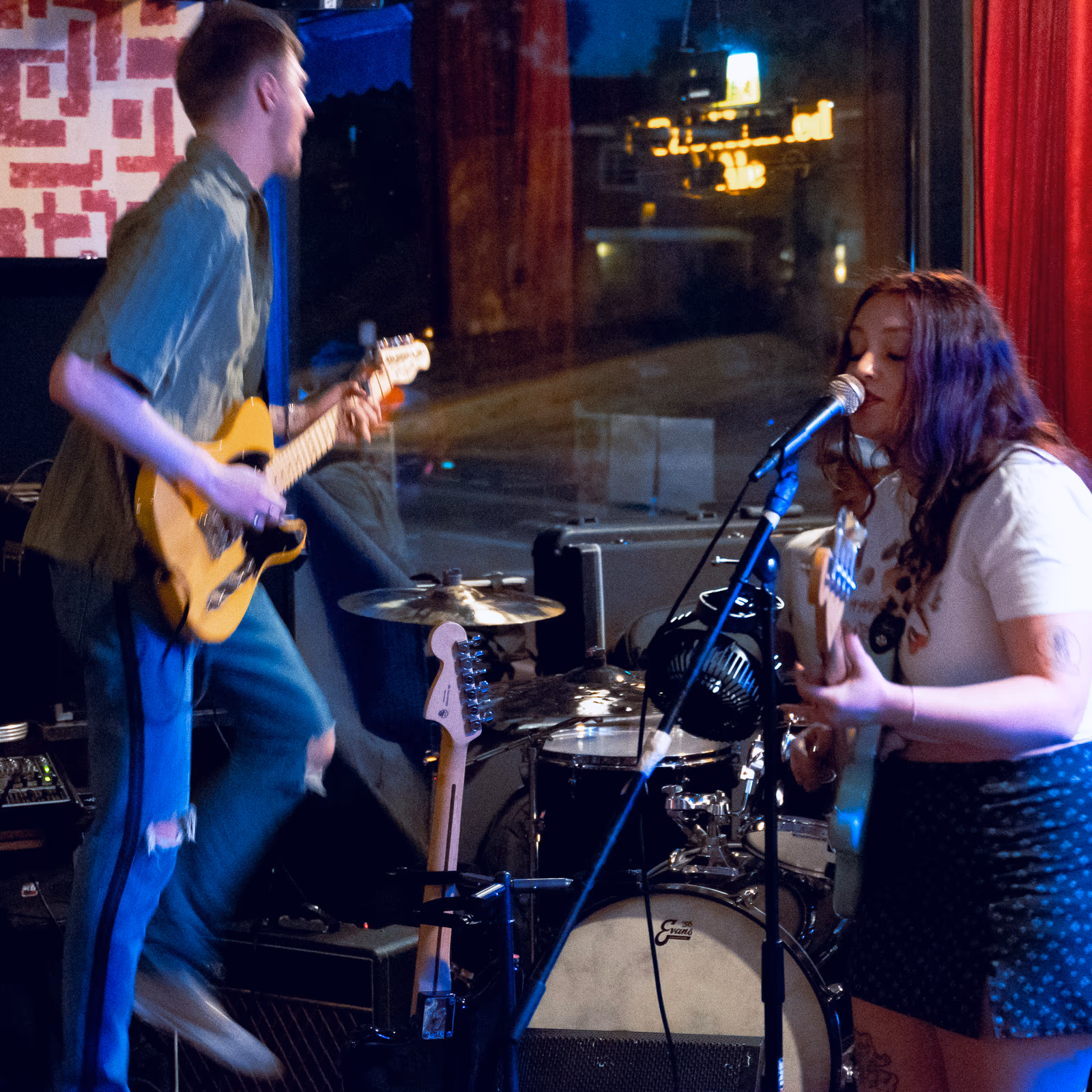 Leisure Hour at The Comet