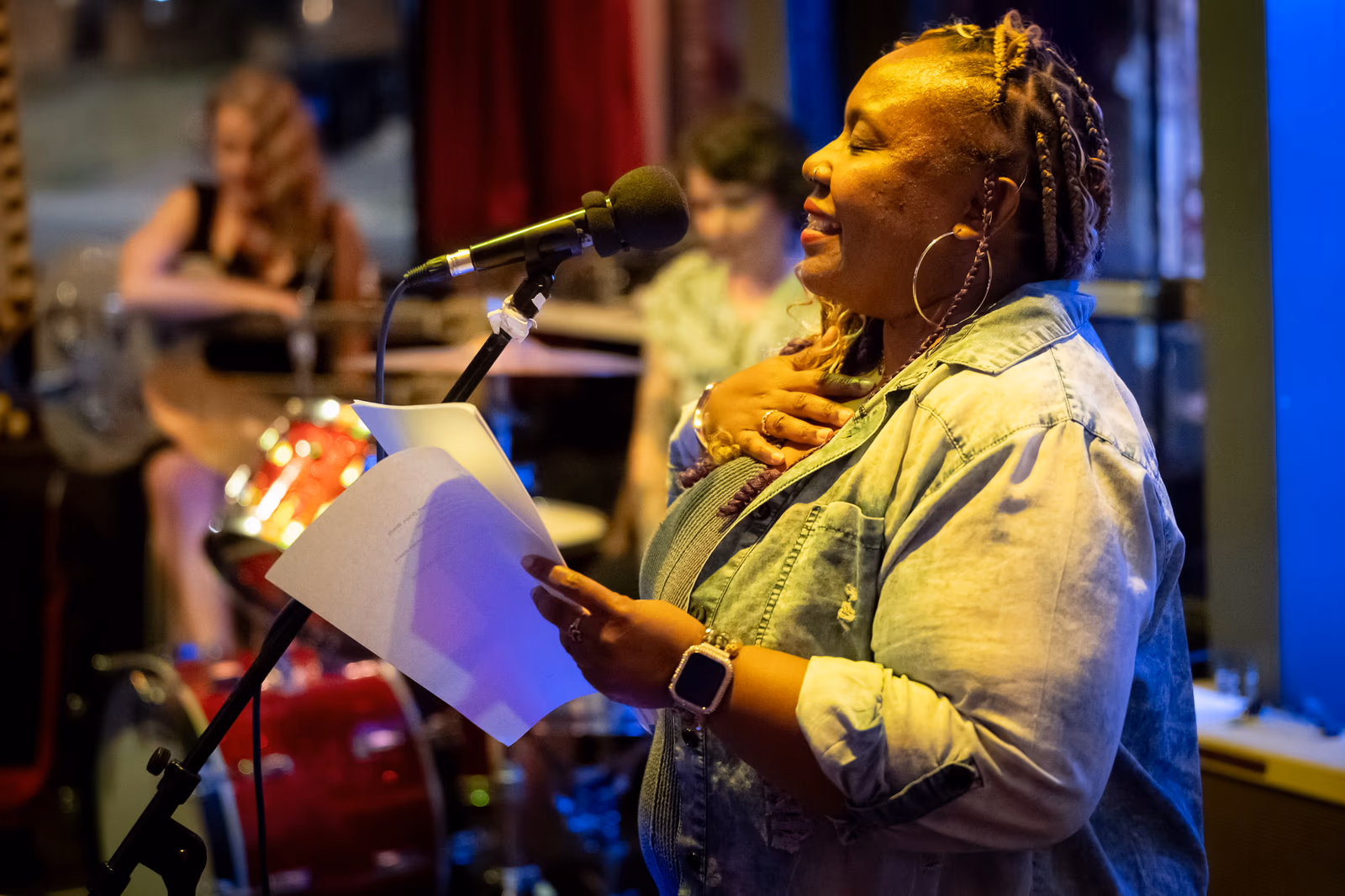 The Silent Poet at The Comet
